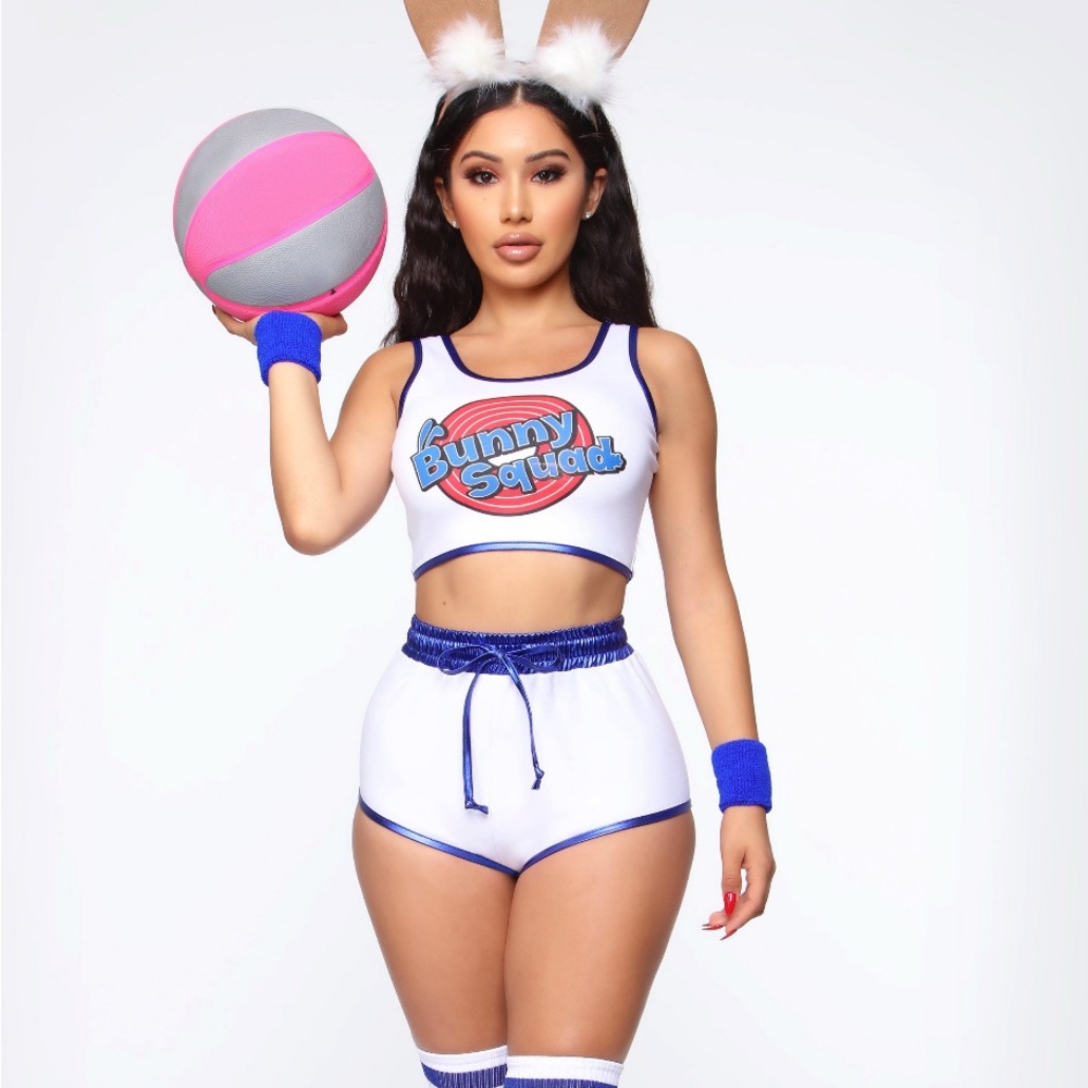 Basketball Bunny Squad / Lola Bunny Halloween Costume